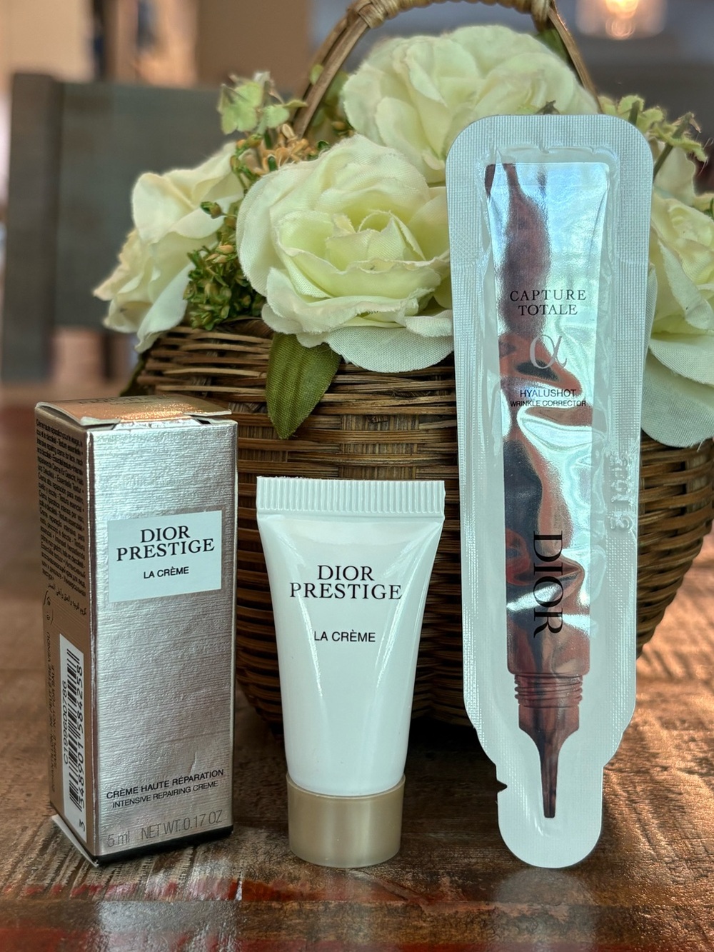 New DIOR Prestige LA CRÈME Intensive REPAIRING Cream Mini + HYALUSHOT Sample!